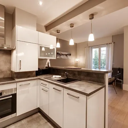 Le Sommeiller - For 2-4 People With Balcony In The Center