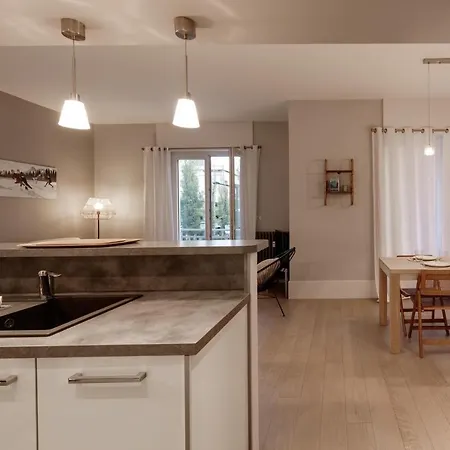 Le Sommeiller - For 2-4 People With Balcony In The Center