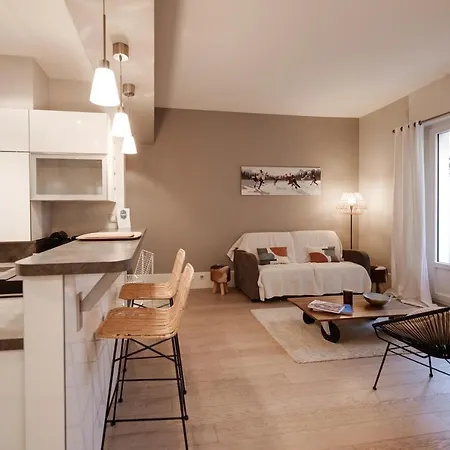 アパート Le Sommeiller - For 2-4 People With Balcony In The Center アヌシー