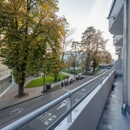 Le Sommeiller - For 2-4 People With Balcony In The Center Annecy