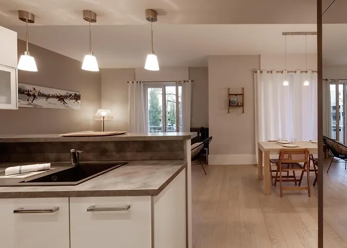 Le Sommeiller - For 2-4 People With Balcony In The Center